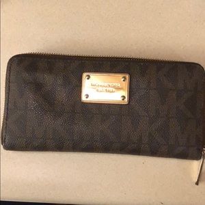 Michael Kors Logo Wallet
